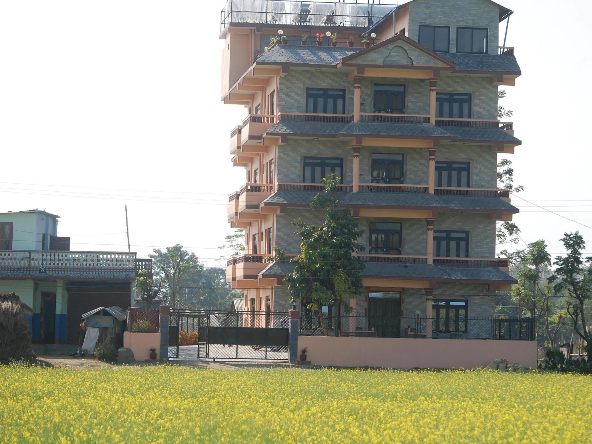Sweet Home Chitwan Exterior photo